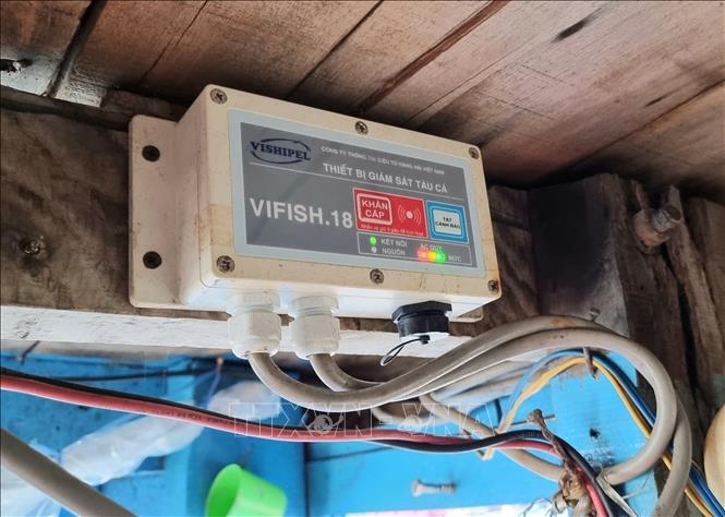 A vessel monitoring system (VMS) on a fishing vessel in Ninh Thuan province. VNA Photo: Nguyễn Thành 