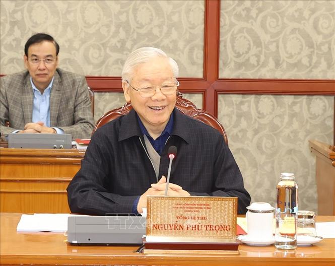 Party General Secretary Nguyen Phu Trong chairs the meeting. VNA Photo: Trí Dũng 