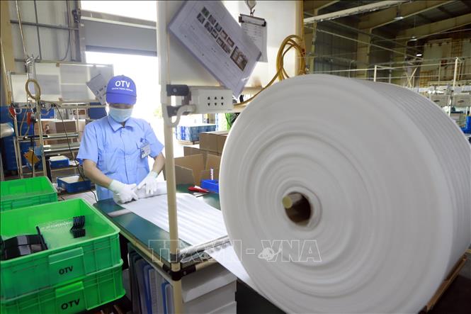 Trong ảnh: Công ty TNHH Ohashi Tekko Việt Nam, doanh nghiệp đến từ Nhật Bản chuyên sản xuất các sản phẩm cơ khí chính xác, thu hút lao động có kỹ thuật cao. Ảnh: Hoàng Hùng - TTXVN