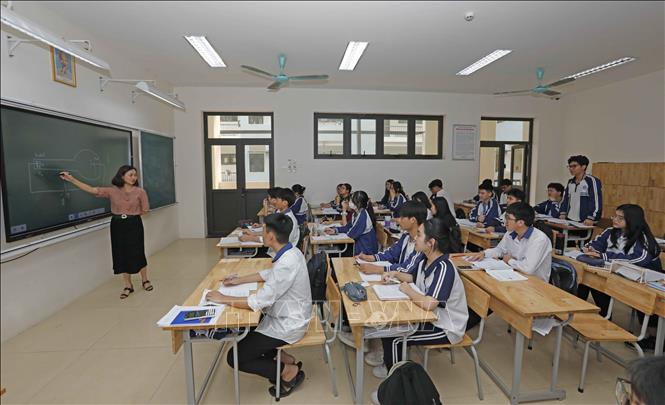 Trong ảnh: Trường THPT chuyên Vĩnh Phúc là một trong 10 trường dẫn đầu cả nước với hàng ngàn học sinh giỏi quốc gia, khu vực và quốc tế. Ảnh: Trần Việt - TTXVN