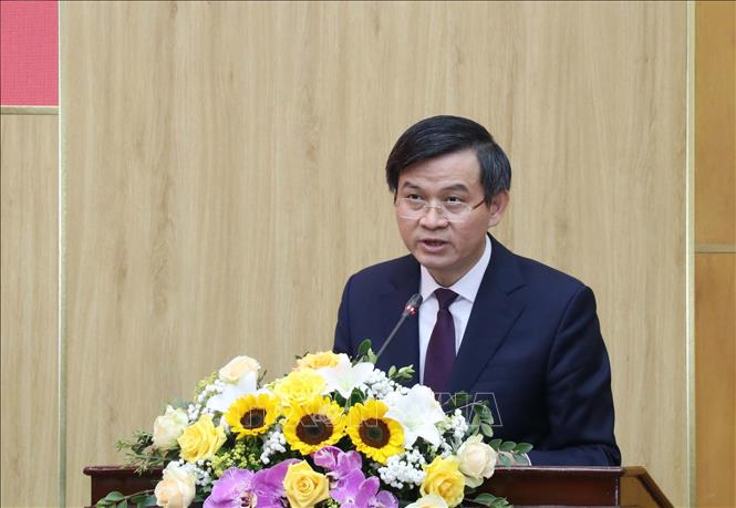 Trong ảnh: Đồng chí Đoàn Minh Huấn, tân Bí thư Tỉnh ủy Ninh Bình, phát biểu tại Hội nghị. Ảnh: Đức Phương - TTXVN
