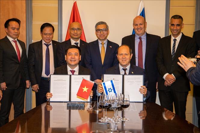Vietnam and Israel on April 2 announce the conclusion of negotiations for their free trade agreement (FTA), creating a premise for the two countries to sign the deal right this year. VNA Photo: Vũ Hội