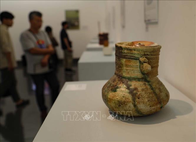 One of the most basic means of producing ceramics, Yakishime has been developed in numerous distinctive directions in Japan. VNA Photo: Thanh Tùng