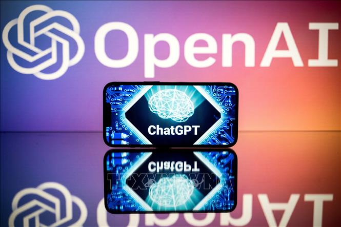Biểu tượng OpenAI và ChatGPT. Ảnh: AFP/TTXVN
