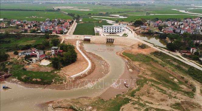 Trạm bơm tiêu cống Chản thuộc xã Yên Sơn, huyện Lục Nam sau khi hoàn thành đưa vào sử dụng sẽ tiêu úng cho 10.000ha đất nông nghiệp của xã Yên Sơn. Ảnh: Vũ Sinh - TTXVN