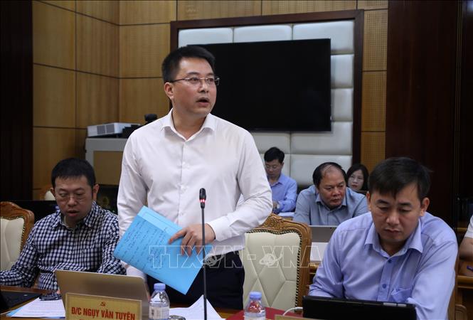 Trong ảnh: Bí thư huyện Sơn Động  Ngụy Văn Tuyên phát biểu tại Hội nghị. Ảnh: Danh Lam-TTXVN