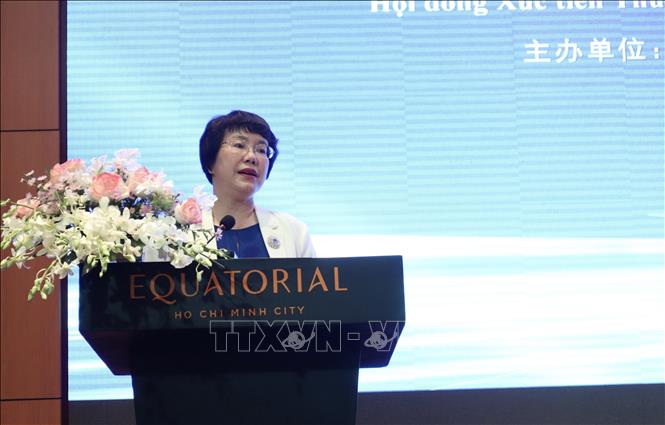Trong ảnh: Bà Wu Juan, Phó Chủ tịch Hội đồng Xúc tiến Thương mại Quốc tế Trung Quốc Chi nhánh Quảng Tây phát biểu tại hội nghị. Ảnh: Xuân Anh -TTXVN