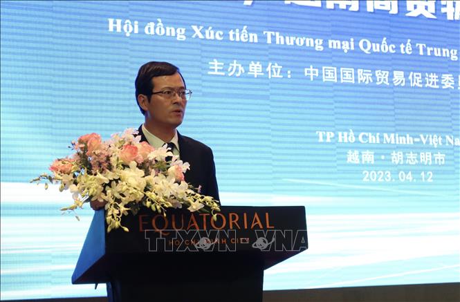 Trong ảnh: Ông Xu Zhou, Phó tổng Lãnh sự Cộng hoà Nhân dân Trung Hoa tại Tp. Hồ Chí Minh phát biểu tại hội nghị. Ảnh: Xuân Anh -TTXVN