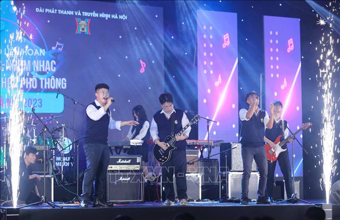 Tiết mục dự thi chung khảo của ban nhạc 05UG (trường THPT Việt Đức) dành giải Nhất liên hoan. Ảnh: Thanh Tùng - TTXVN