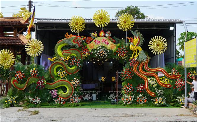 Đồng Tháp: Độc đáo cổng cưới kết từ hoa, quả - Ảnh thời sự trong nước - Văn  hoá & Xã hội - Thông tấn xã Việt Nam (TTXVN)