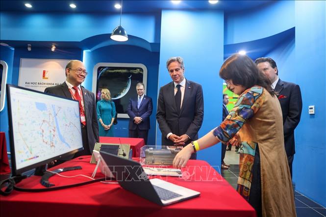 US Secretary of State Antony Blinken visits the Hanoi University of Science and Technology. Photo by courtesy/VNA 