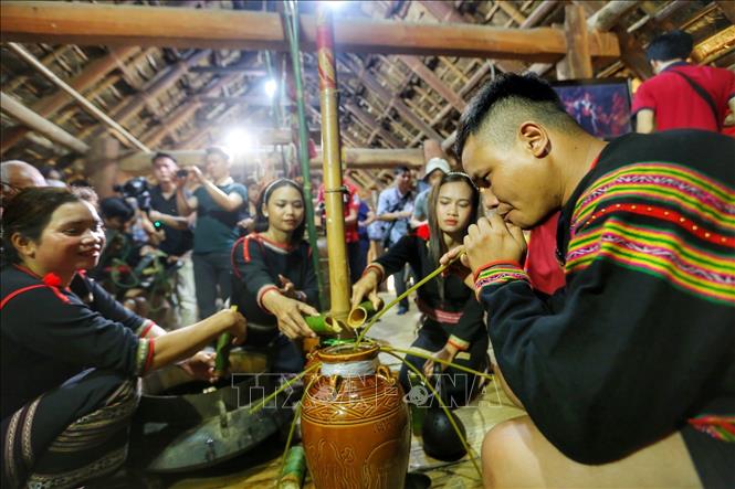 Văn hoá soi đường: Tái hiện Lễ Cúng ché của dân tộc Êđê tỉnh Đắk Lắk ...