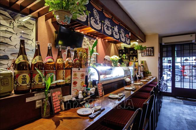 Phong cách trang nhã trong quán Sushibar ( đường Kim Mã). Ảnh: Hoàng Hiếu - TTXVN