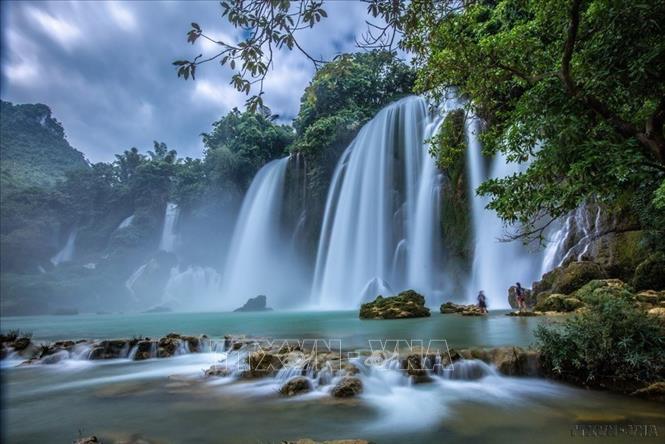 Ban Gioc waterfalls in Dam Thuy commune, Trung Khanh district, Cao Bang province. VNA Photo: Trọng Đạt