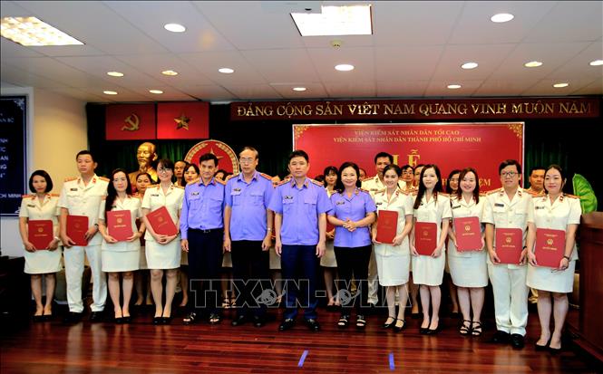 Trong ảnh: Viện Kiểm sát nhân dân Thành phố Hồ Chí Minh bổ nhiệm 75 chức danh Kiểm sát viên.
Ảnh: Thành Chung - TTXVN