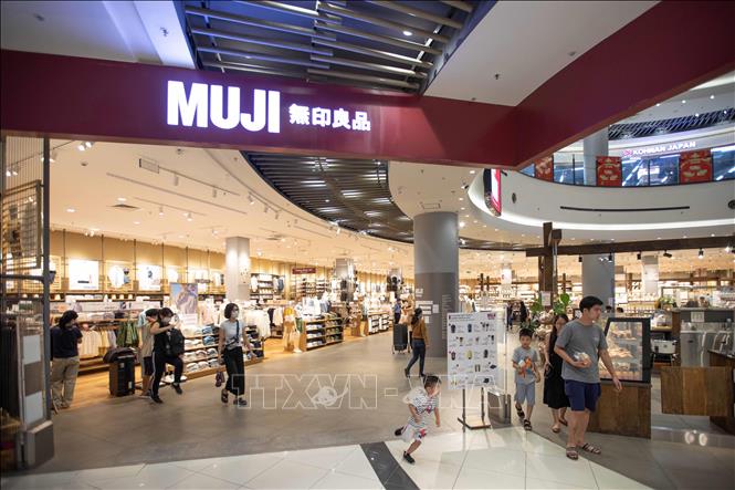 Phong cách trung tính tại cửa hàng MUJI - Siêu thị AEON Long Biên. Ảnh: Hoàng Hiếu - TTXVN