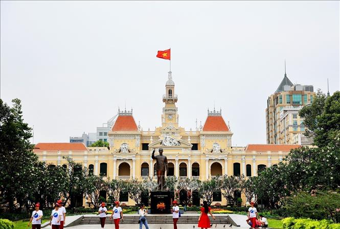 Trong ảnh: Công trình kiến trúc Trụ sở HĐND, UBND Thành phố Hồ Chí Minh từ lâu được coi là hình ảnh đặc trưng của Thành phố Hồ Chí Minh. Ảnh: Hồng Đạt - TTXVN

