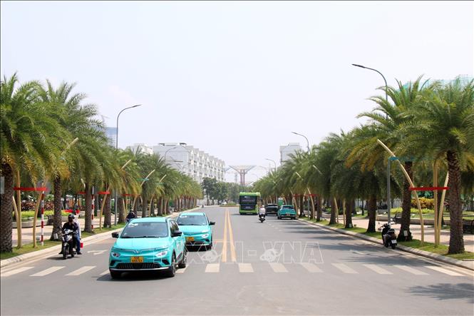 GSM taxis operate at the Vinhomes Grand Park in Thu Duc city. VNA Photo: Tiến Lực 