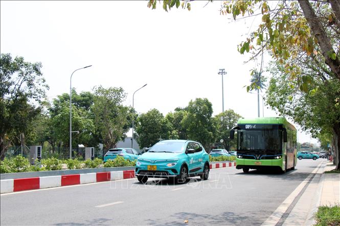 GSM taxis operate at the Vinhomes Grand Park in Thu Duc city. VNA Photo: Tiến Lực 
