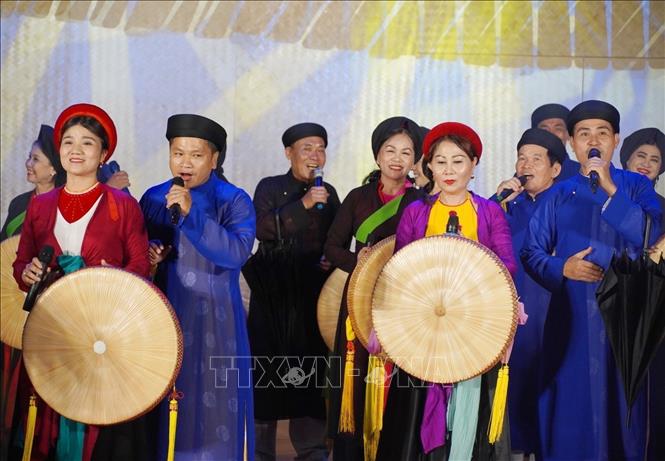 Tiết mục dân ca Quan họ Bắc Ninh. Ảnh: Thu Hương - TTXVN