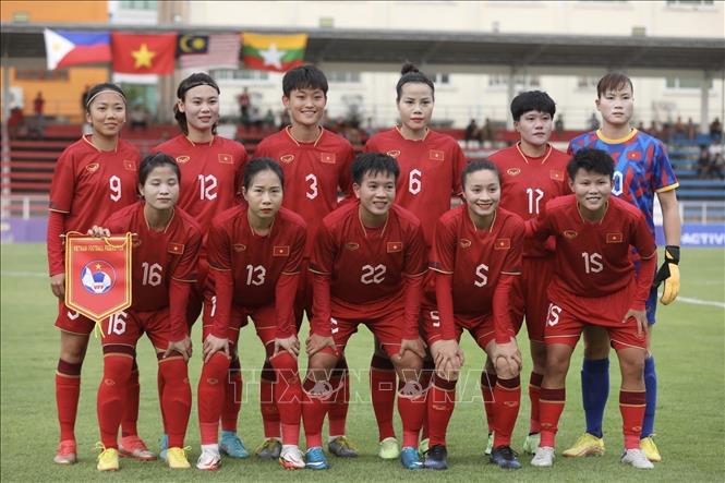 The Vietnamese team before the match. VNA Photo: Minh Quyết