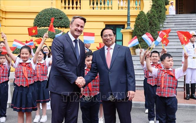Thủ tướng Phạm Minh Chính đón Thủ tướng Đại Công quốc Luxembourg Xavier Bettel thăm chính thức Việt Nam. Ảnh: Dương Giang-TTXVN
