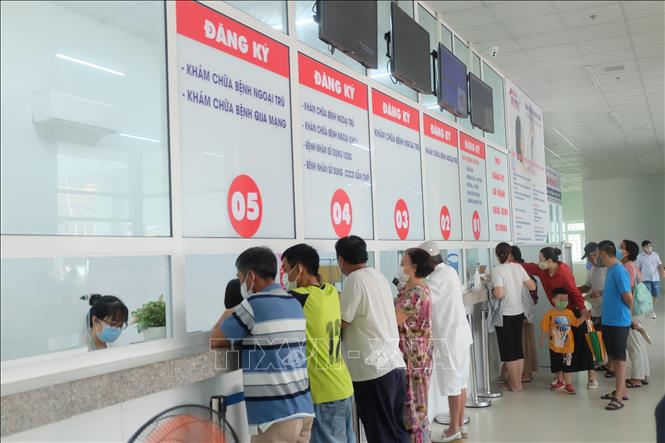 Trung tâm Y tế quận Hải Châu (thành phố Đà Nẵng) triển khai thí điểm đăng ký khám chữa bệnh bằng Căn cước công dân gắn chíp cho người dân từ tháng 4/2022. Ảnh: Văn Dũng - TTXVN