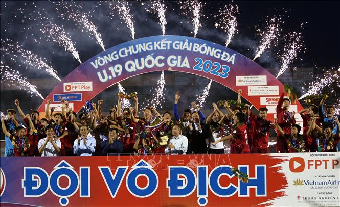 U19 Đông Á Thanh Hóa lần đầu tiên đoạt chức vô địch giải bóng đá vô địch U19 Quốc gia. Ảnh: Thanh Tân - TTXVN