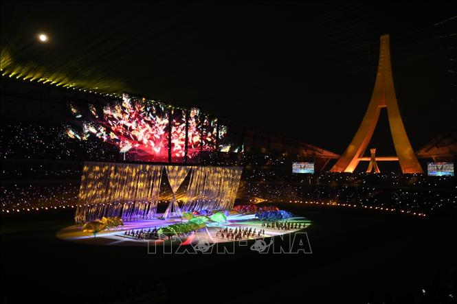 Màn biểu diễn nghệ thuật tại Lễ khai mạc SEA Games 32 trên sân vận động Morodok Techo ở thủ đô Phnom Penh, Campuchia ngày 5/5/2023. Ảnh: Minh Quyết - TTXVN