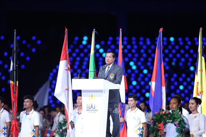 Bộ trưởng Bộ Du lịch Campuchia Thong Khon, Phó Chủ tịch Thường trực Uỷ ban quốc gia Tổ chức SEA Games 32, Chủ tịch Liên đoàn Thể thao Đông Nam Á phát biểu. Ảnh: Hoàng Linh - TTXVN