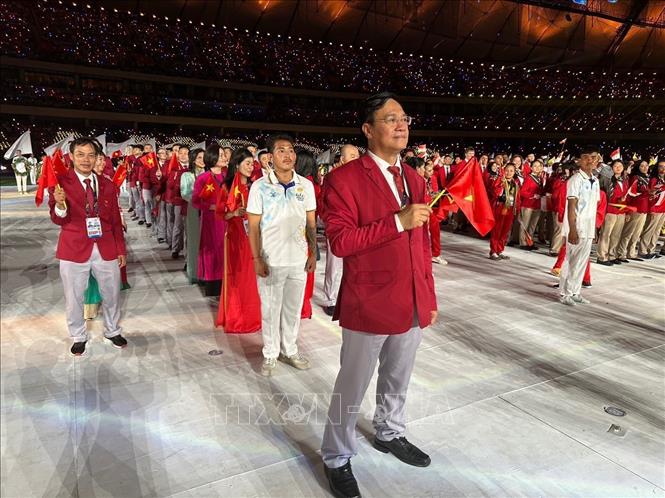 Đoàn thể thao Việt Nam tại Lễ khai mạc SEA Games 32. Ảnh: Hoàng Linh - TTXVN