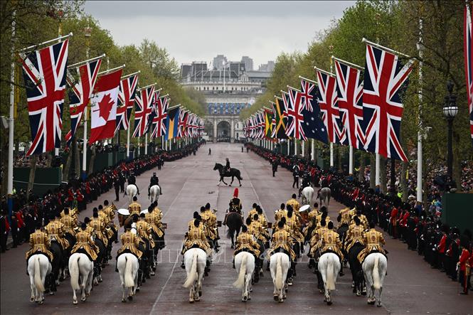 Các thành viên đội quân nhạc Anh tham gia diễu hành trong lễ đăng quang của Nhà Vua Anh Charles III cùng Hoàng hậu Camilla, tại London, ngày 6/5/2023. Ảnh: AFP/TTXVN