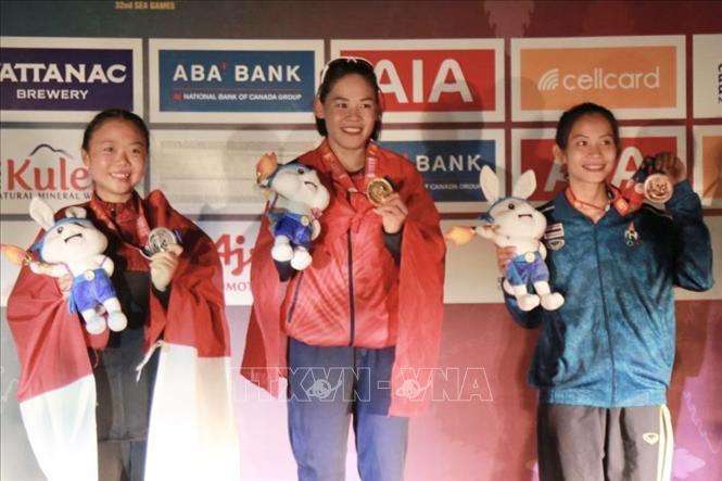 VĐV điền kinh Nguyễn Thị Thanh Phúc nhận HCV nội dung đi bộ 20km với thành tích 1 giờ 55 phút 01 giây. Ảnh: AKP/TTXVN