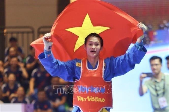 VĐV Đỗ Phương Thảo thi đấu xuất sắc, giành HCV nội dung đối kháng hạng 60kg nữ. Ảnh: Minh Quyết - TTXVN