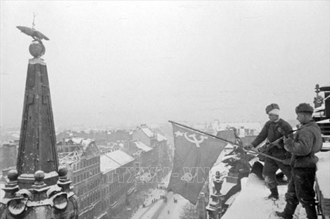 Ngày 13/2/1945, Quân đội Liên Xô giải phóng Budapest (Hungary). Ảnh: Tư liệu quốc tế/TTXVN phát