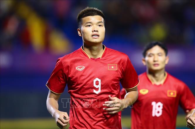 Văn Tùng (9) mở tỷ số cho U22 Việt Nam ở phút thứ 6. Ảnh: Hoàng Linh-TTXVN