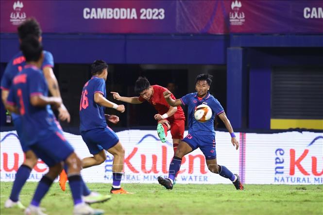 Sau bàn thua sớm, U22 Việt Nam dồn lên tấn công và tạo được một vài cơ hội nhưng vẫn chưa ghi được bàn. Ảnh: Hoàng Linh – TTXVN
