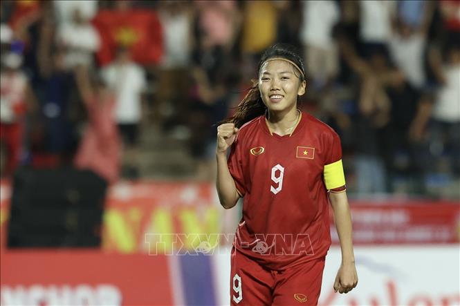 Một chiến thắng dễ dàng cho Huỳnh Như và đồng đội. Ảnh: Minh Quyết - TTXVN