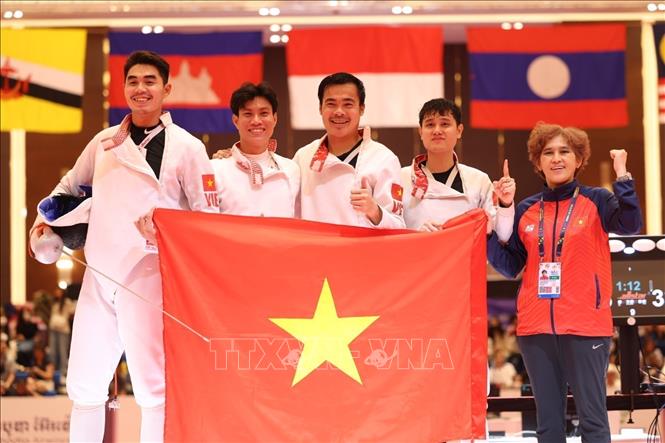 Vietnamese fencers earn two gold medals on May 14. VNA Photo: Minh Quyết