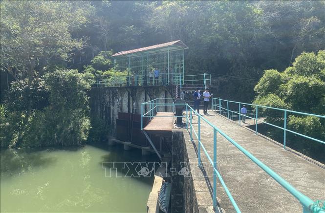 Đầu mối kênh Chính Bắc của Hệ thống đập Thủy nông Đồng Cam. Ảnh: Tường Quân – TTXVN