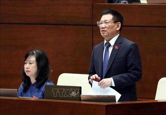 Bộ trưởng Bộ Tài chính Hồ Đức Phớc phát biểu giải trình, làm rõ một số vấn đề đại biểu Quốc hội nêu. Ảnh: Phạm Kiên - TTXVN