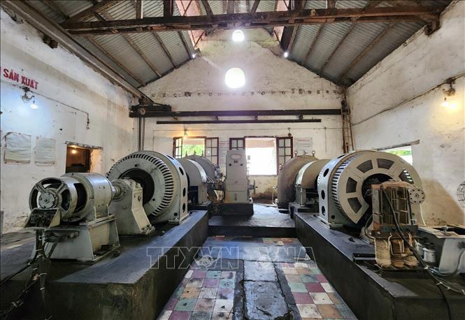 Trong ảnh: Trải qua thăng trầm lịch sử, các tuabin của hai nhà máy thuỷ điện vẫn bền bỉ hoạt động. Ảnh: Chu Hiệu-TTXVN