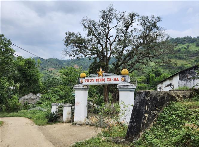 Trong ảnh: Thuỷ điện Tà Sa- nhà máy thuỷ điện được xây dựng sớm nhất tại Việt Nam. Ảnh: Chu Hiệu-TTXVN