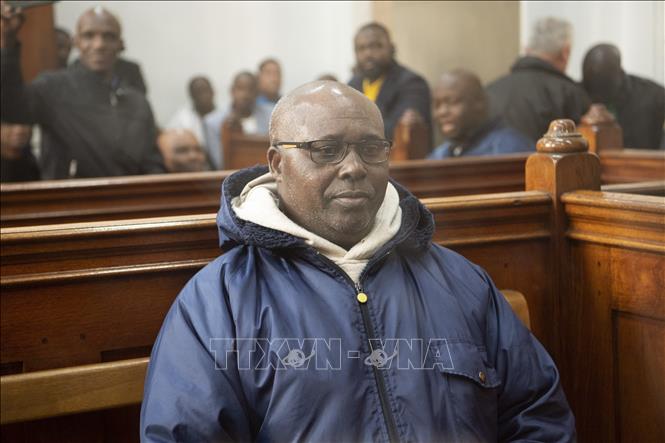 Nghi phạm Fulgence Kayishema tại toà án thành phố Cape Town, Nam Phi ngày 26/5/2023. Ảnh: AFP/TTXVN