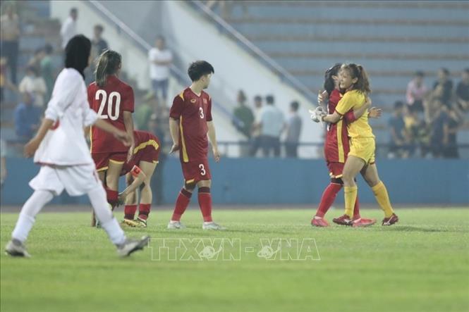 Kết thúc trận đấu, nữ U20 Việt Nam giành chiến thắng với tỷ số 3-2. Ảnh: Minh Quyết - TTXVN