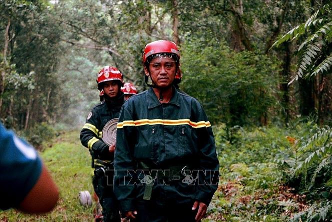 Trong ảnh: Trung tá Nguyễn Chí Thành trong một lần làm nhiệm vụ cứu nạn. Ảnh: TTXVN phát