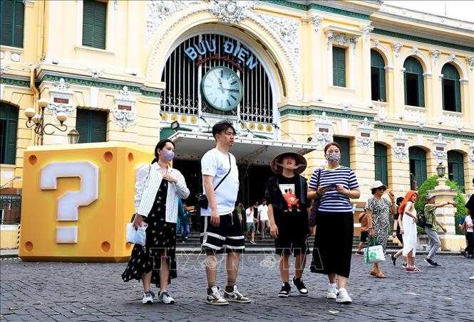 The Ho Chi Minh City Central Post Office fascinates tourists with its typical colonial French features, ranging from exterior to interior decorations. VNA Photo: Hồng Đạt