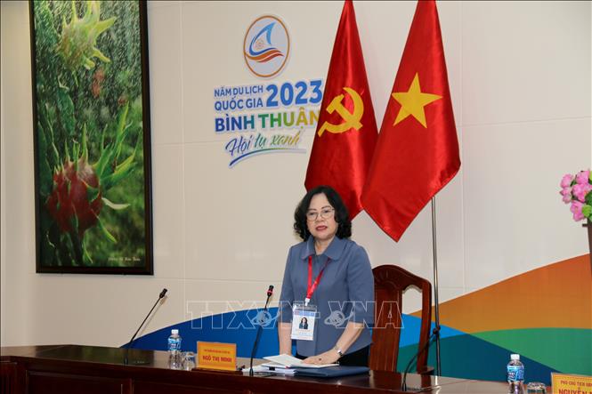Thứ trưởng Bộ Giáo dục và Đào tạo Ngô Thị Minh phát biểu tại buổi làm việc với Ban Chỉ đạo Kỳ thi tốt nghiệp THPT năm 2023 của tỉnh Bình Thuận. Ảnh: Nguyễn Thanh - TTXVN