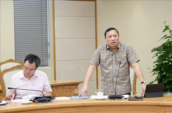 Cục trưởng Cục Kiểm soát thủ tục hành chính (Văn phòng Chính phủ) Ngô Hải Phan nêu ý kiến tại cuộc làm việc. Ảnh: TTXVN