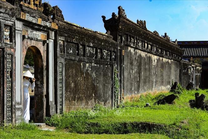 Hoàng thành Huế nằm bên trong Kinh Thành có chức năng bảo vệ các cung điện quan trọng nhất của triều đình, các miếu thờ tổ tiên nhà Nguyễn và bảo vệ Tử Cấm Thành - nơi dành riêng cho vua và hoàng gia. Hoàng Thành và Tử Cấm Thành thường được gọi chung là Đại Nội. Ảnh: Minh Đức – TTXVN